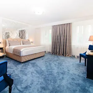 1st Apartment